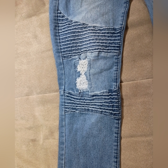 Waimea Men's 32x31 Skinny Fit Distressed Rip Torn Designer Trendy Embroidered - Picture 7 of 16